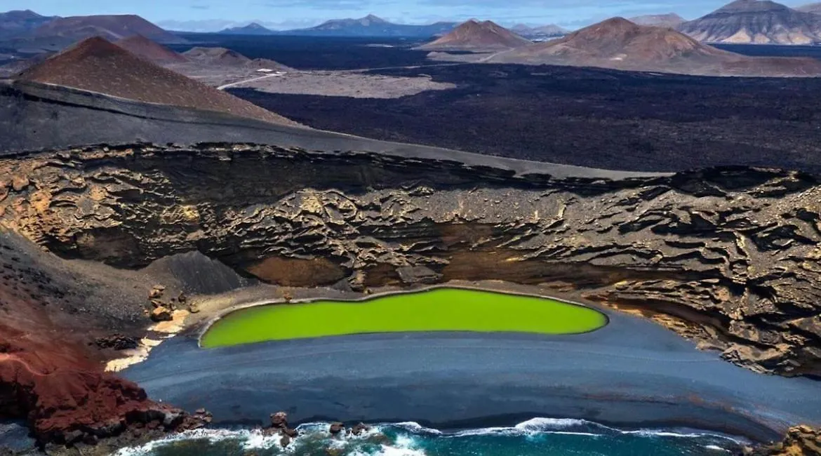 Lanzarote Casa Volcanica-Anclada Sobre La Lava Del Volcan Montana Blanca Villa